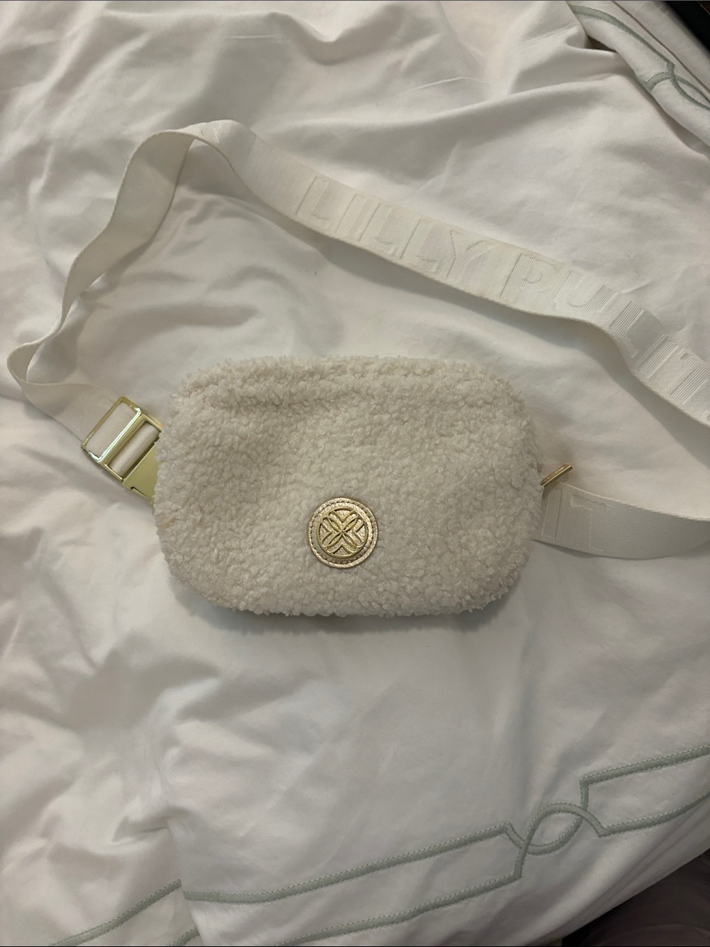 Lilly Pulitzer Cream Sherpa Crossbody Belt Bag with Gold Emblem